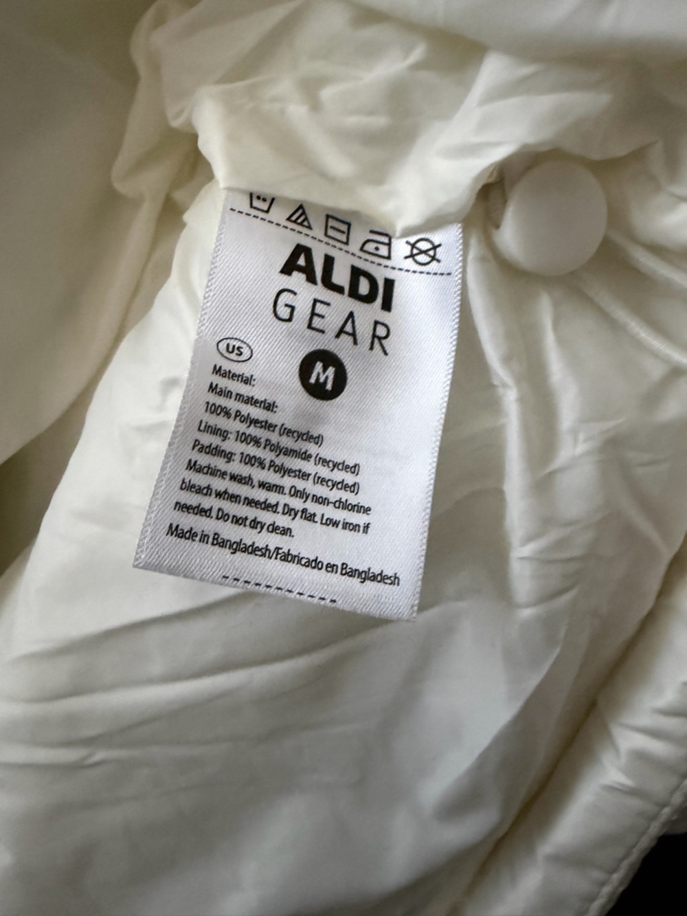 Aldi Gear Cream Puffer Vest with Hooded Collar - Picture 9 of 11